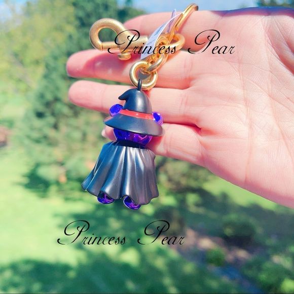 COACH bear Limited Edition Halloween Witch Bear Bag Charm - Picture 6 of 6